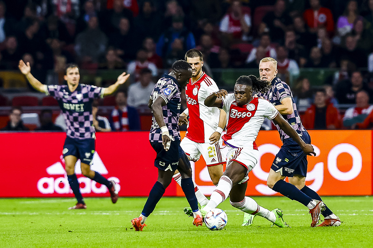 Plichtmatig Ajax krijgt tegen Go Ahead deksel op de neus en dit valt op