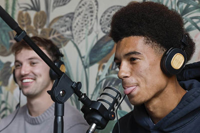 Er wordt genoeg besproken. © Pro Shots