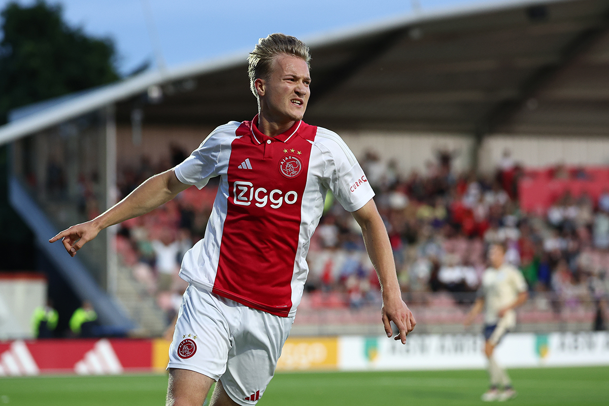 Word ballenjongen of -meid bij Jong Ajax - FC Dordrecht!