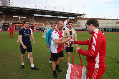 Winnen zij nu alweer? © De Brouwer