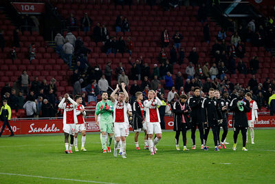 Hou dit vooral vol, mannen. © De Brouwer