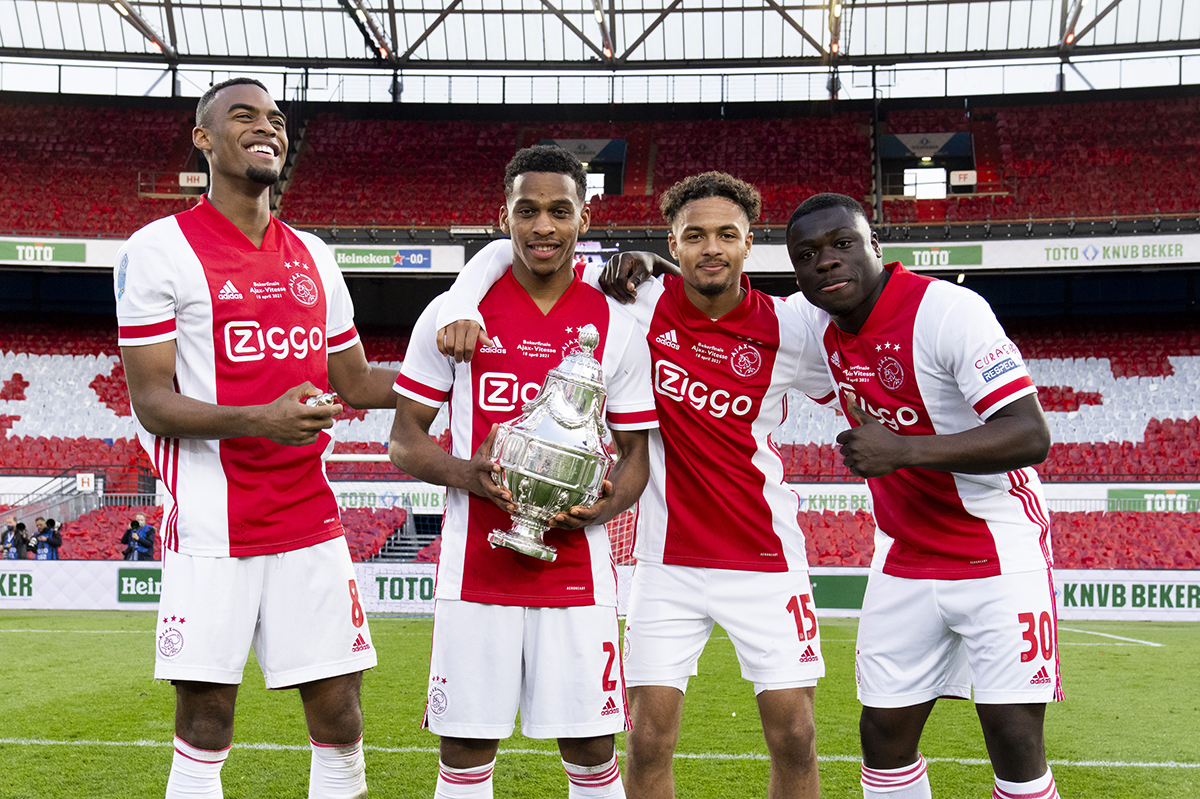 Rensch en Timber dolblij met gewonnen, maar zware KNVB-bekerfinale