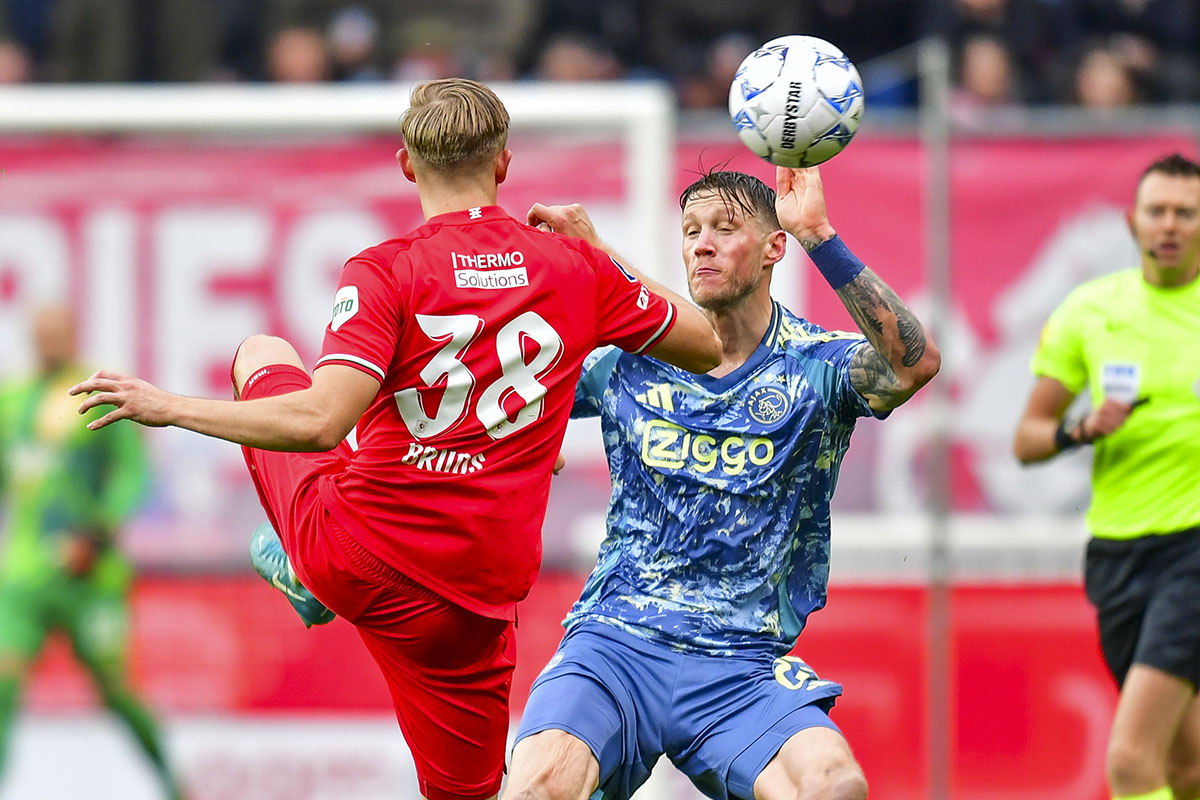 Weghorst snapt filosofie Farioli, maar vindt het soms ‘verdomd lastig’