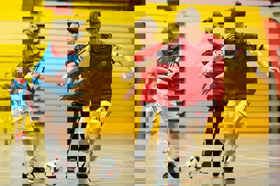 Ook is er tijd voor het betere voetenwerk. © Pro Shots