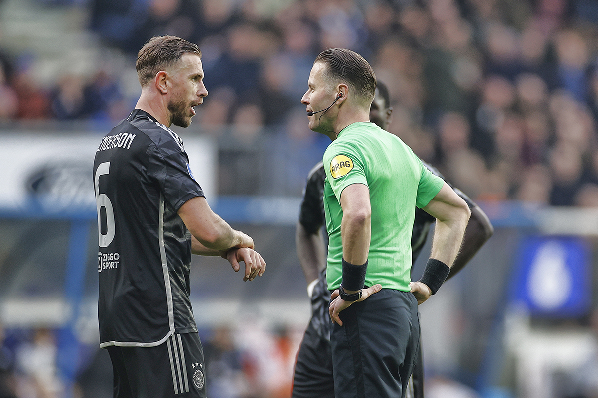 Henderson looft karakter ploeg, maar baalt van VAR