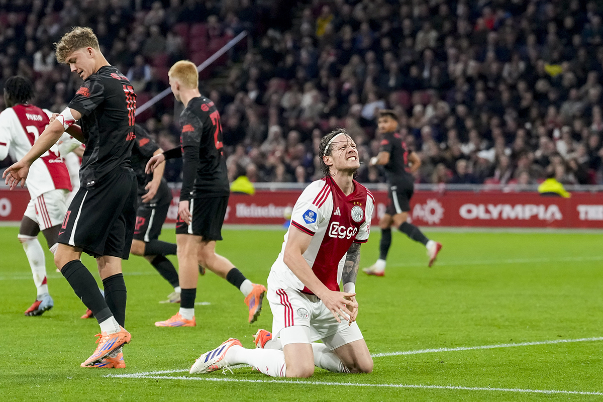 Gelatenheid troef bij kansloze nederlaag Ajax tegen AZ