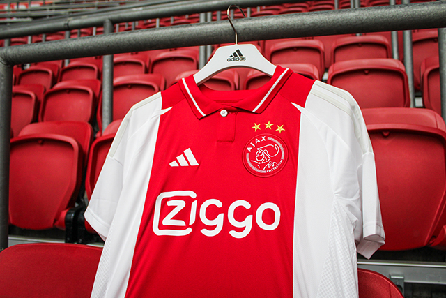 Ajax lanceert thuisshirt voor seizoen 2024/2025