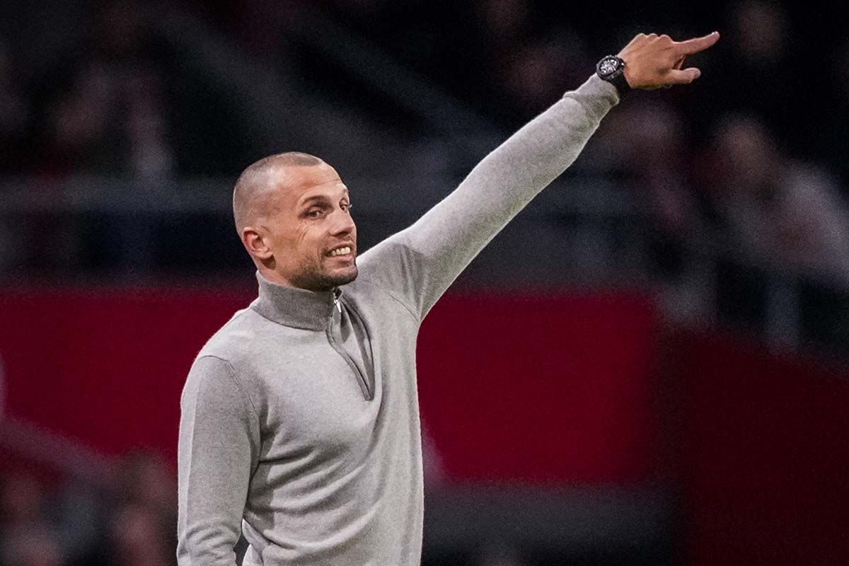 Heitinga: ‘Op trainingen vliegen die ballen erin, om gek van te worden’